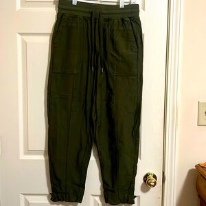 Athleta Pants. Brand new. No tag. Size S/T